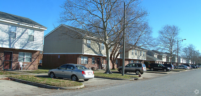 Building Photo - Meadow Landing North