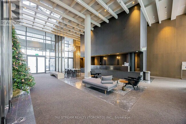 Building Photo - 8 Interchange Wy