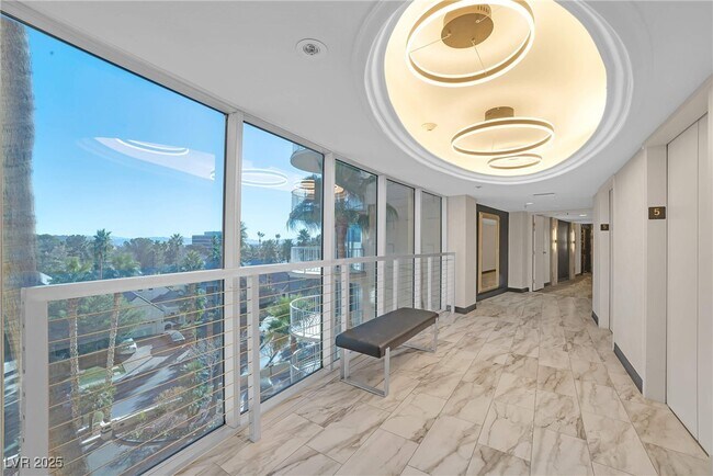 Building Photo - 3111 Bel Air Dr