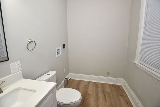 Foto del edificio - COMING SOON! Near local Universities and Entertainment 4 bedroom 2 story Single Family Home