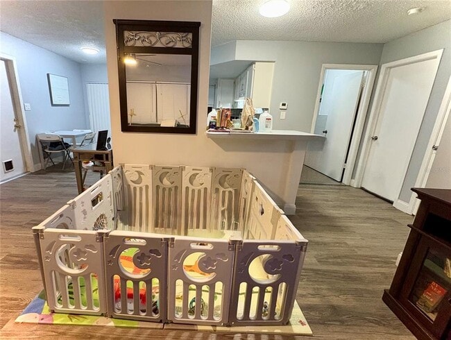 Foto del edificio - 8501 Paxton Dr