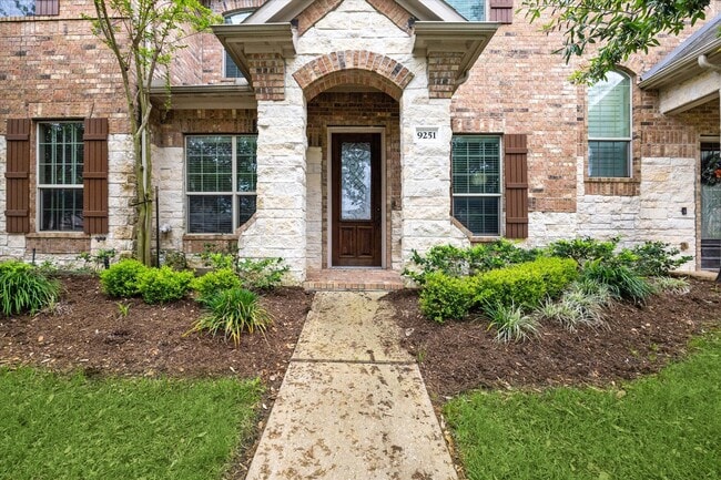 Foto del edificio - 9251 Monarch Mist Ln