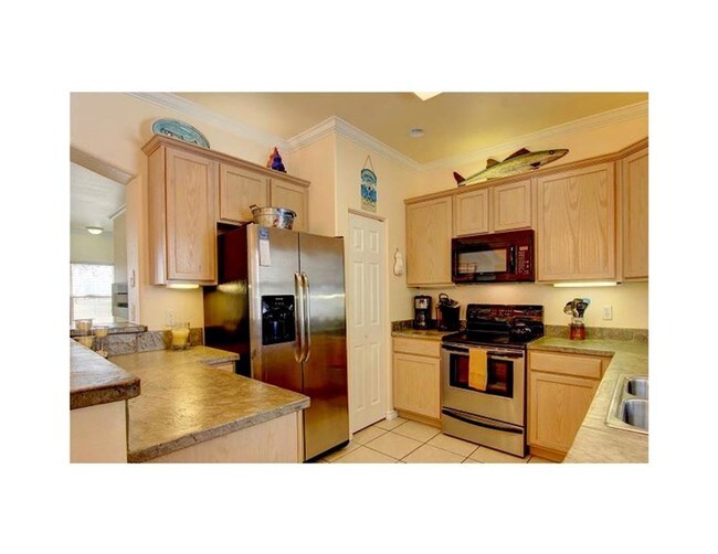 Building Photo - 14869 Granada Dr