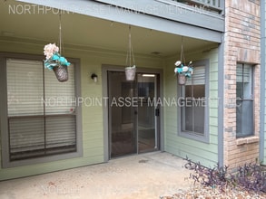 Building Photo - 4500 E Oltorf St