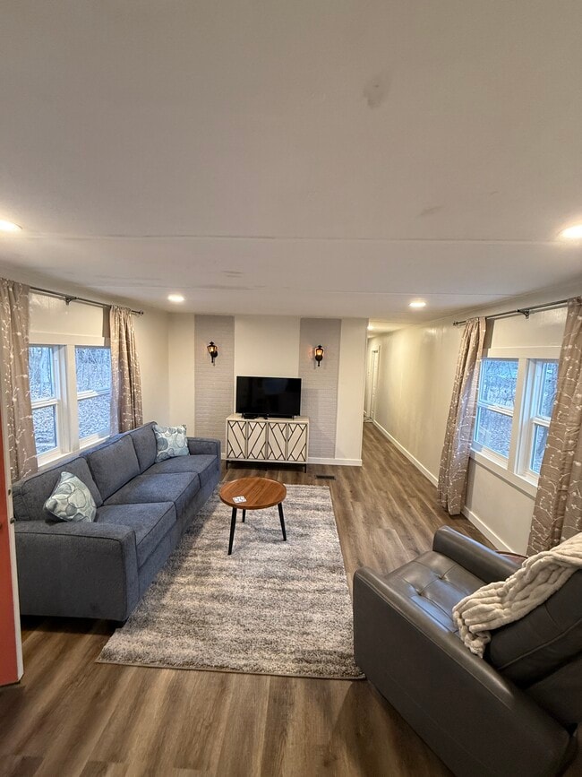 Building Photo - 7284 US-15