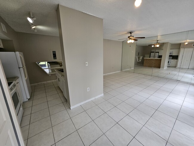 Foto del edificio - 4718 Chevy Pl