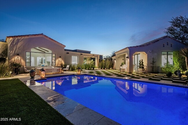 Foto del edificio - 9290 E Thompson Peak Pkwy