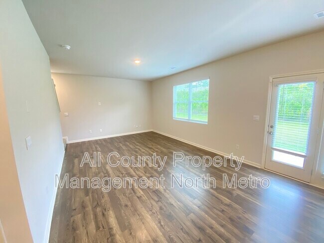Foto del edificio - 102 Oaktree St