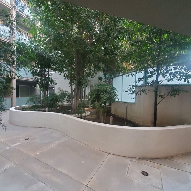 Foto del edificio - 160 S Hudson Ave