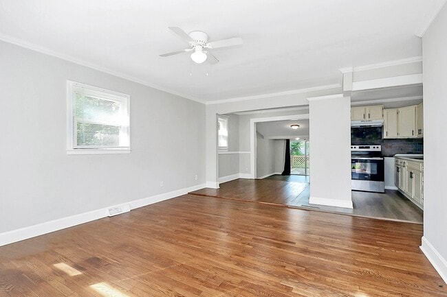 Photo - 4325 Birkdale Dr House