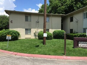 Building Photo - 550 Harding Pl