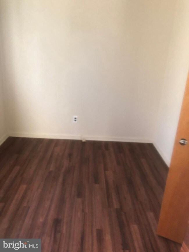 Foto del edificio - 3205 Hamilton Ave