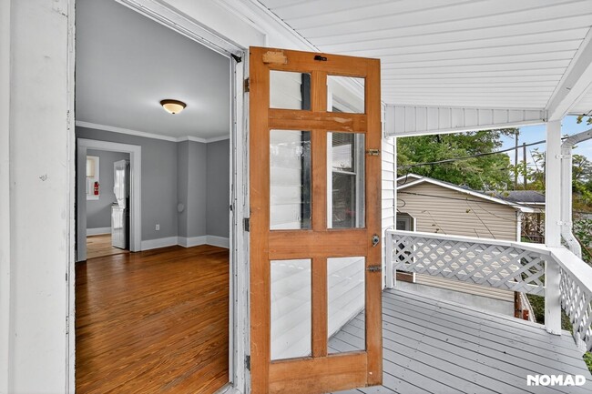 Building Photo - 304 Marstellar St