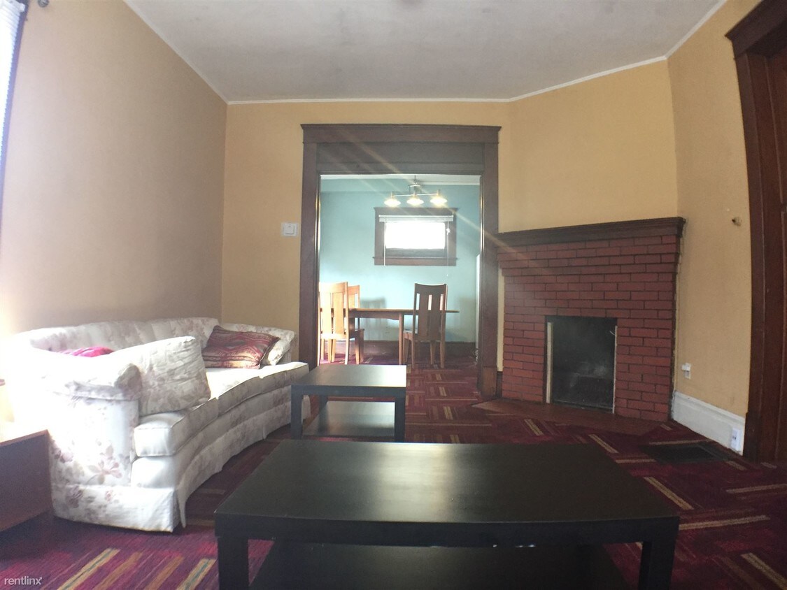 Foto del edificio - 6 br, 2 bath House - 901 Packard St