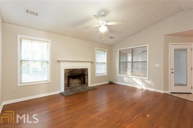 Building Photo - 138 Reisling Dr