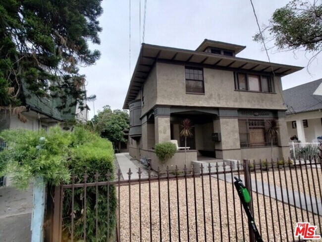 Foto del edificio - 2108 Oak St