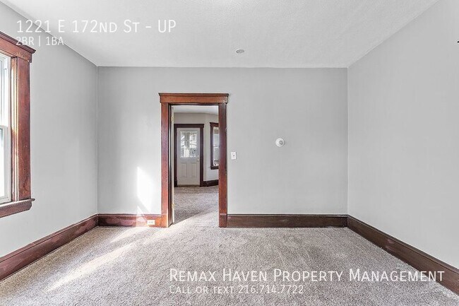 Foto del edificio - 1221 E 172nd Up, Cleveland - 2 bed 1 bath ...