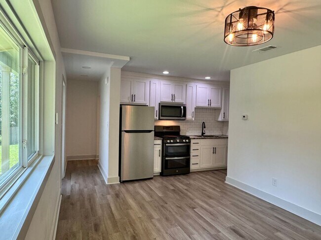 Foto del edificio - 1473 Calhoun St Ln