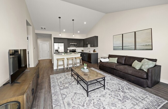 Building Photo - Savannah at Ankeny