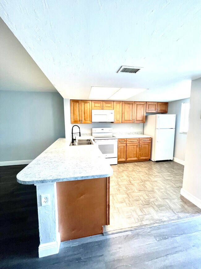 Foto del edificio - 2005 Palm Beach Trace Dr