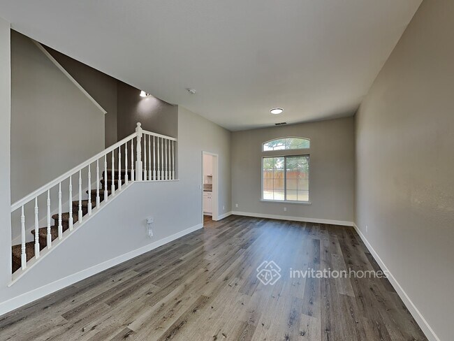 Foto del edificio - 8763 Mesa Brook Way