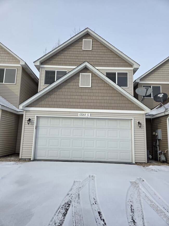 Foto del edificio - 12263 Xylite St NE