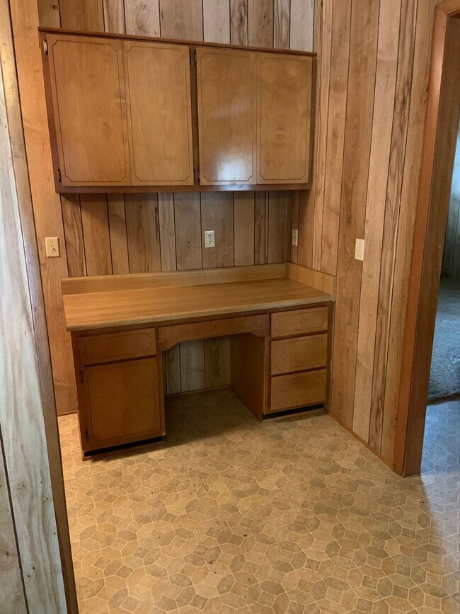 Foto del edificio - 404 Pinecrest Dr