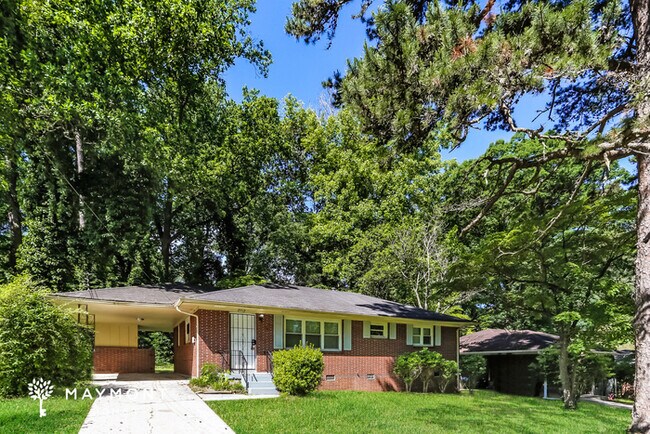 Foto del edificio - 2712 Cherry Laurel Ln SW