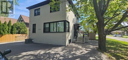Building Photo - 4229 Bloor St W