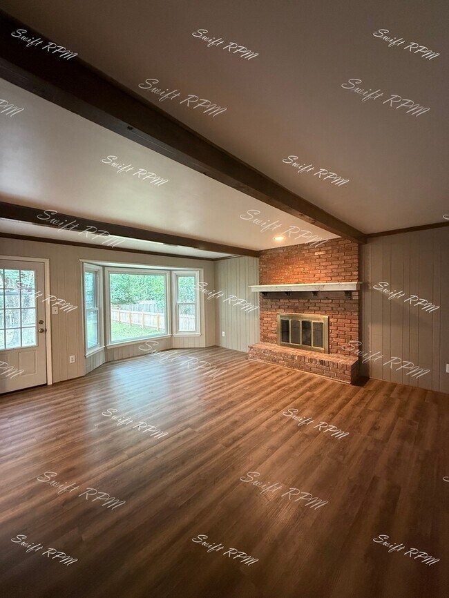 Foto del edificio - 11642 Grant Dr