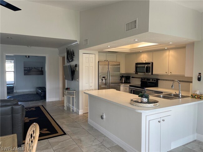 Foto del edificio - 5930 Trailwinds Dr