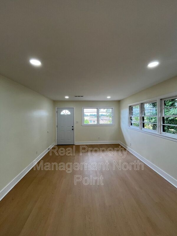 Foto del edificio - 1645 Metropolitan Pkwy SW