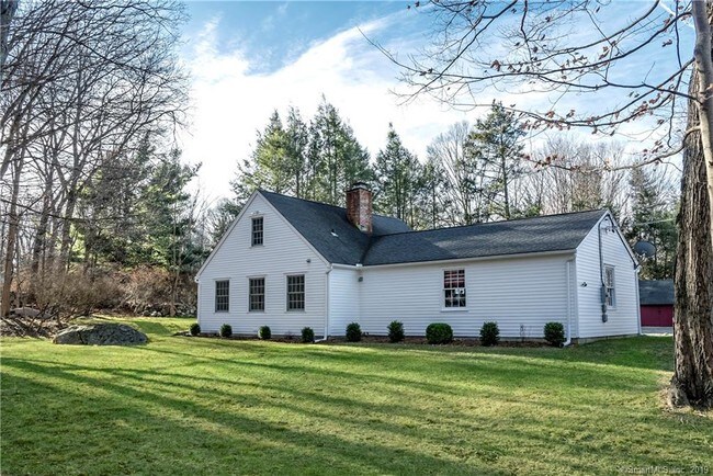 Building Photo - 20 Lounsbury Rd