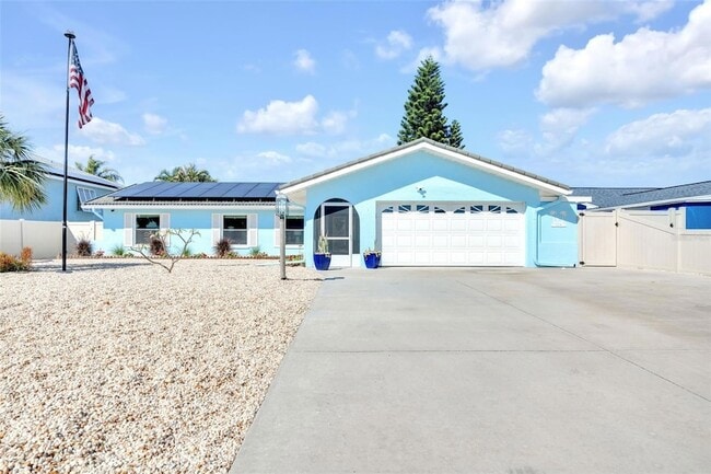 Photo - 1015 Spindle Palm Way House