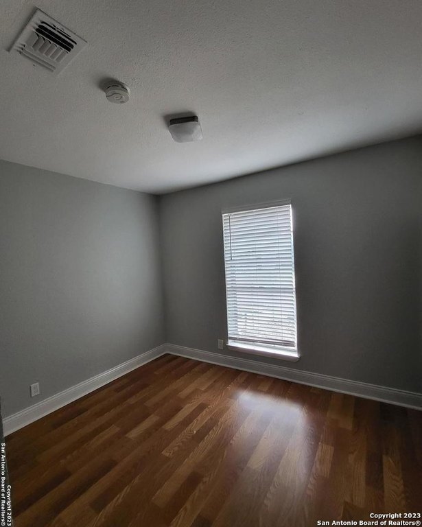 Foto del edificio - 656 Fern Meadow Dr