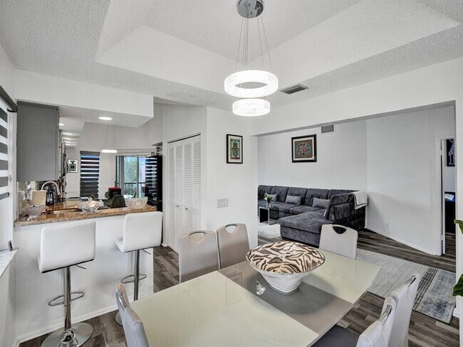 Building Photo - 23157 Fountain Vw