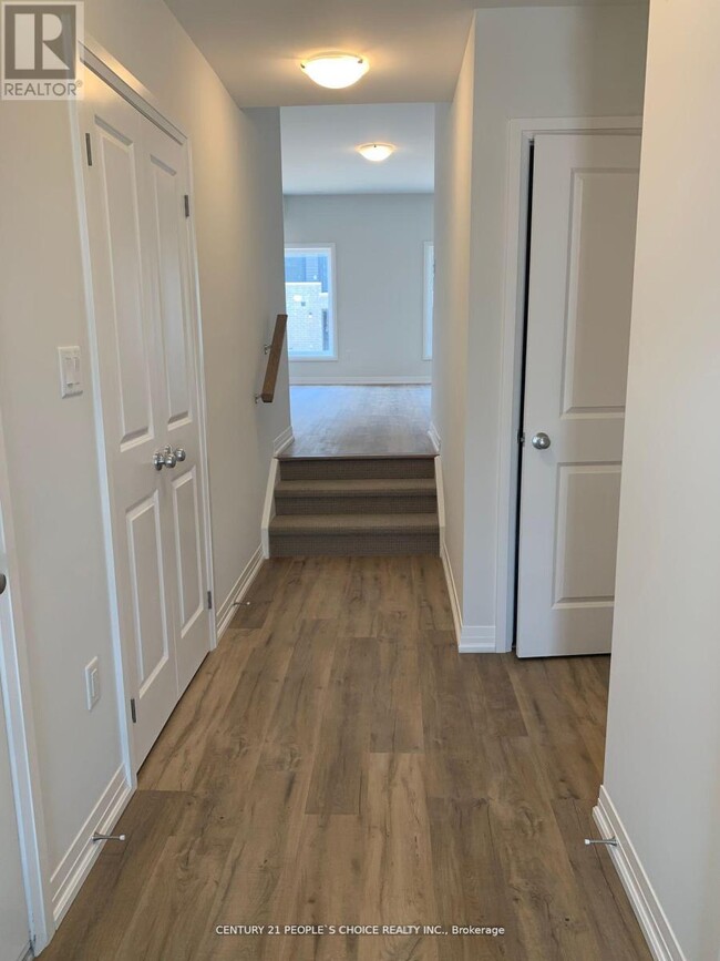 Building Photo - 155-155 Equestrian Way