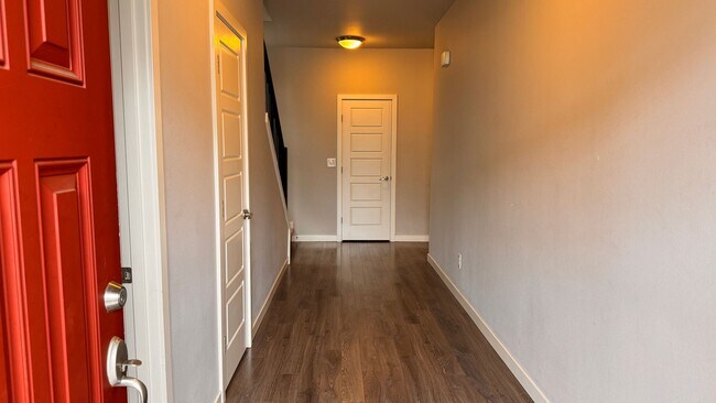 Foto del edificio - 4 bedroom 2.5 bath house in Auburn