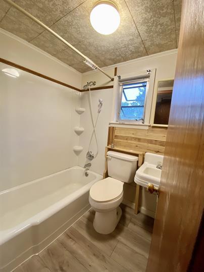 Foto del edificio - 317 W Allen St