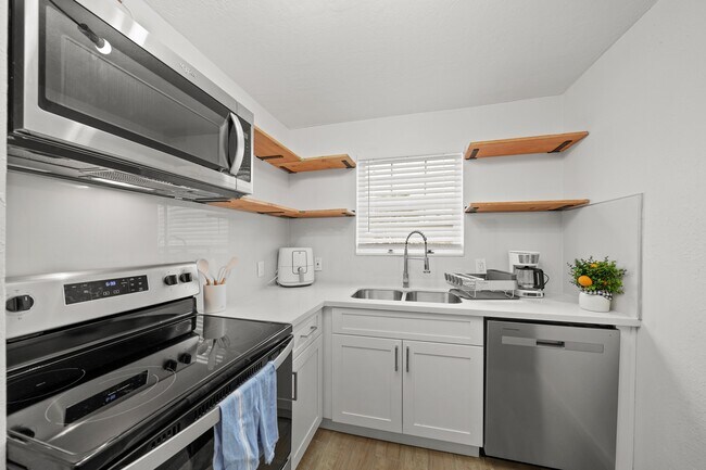 Foto del edificio - 701 28th St