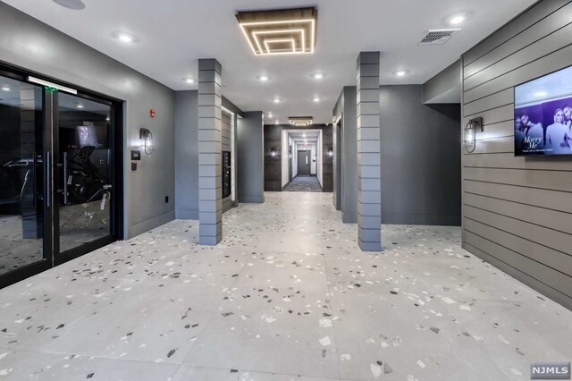 Foto del edificio - 192 Livingston St