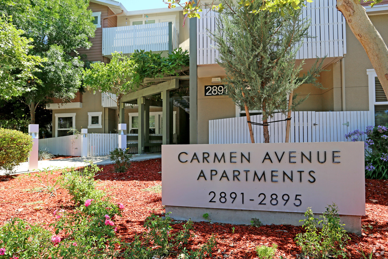 Foto del edificio - Carmen Avenue Apartments