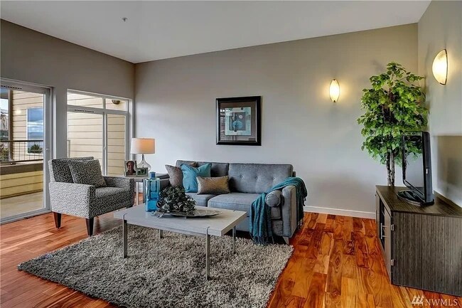 Foto del edificio - 500 Elliott Ave W