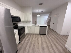 Building Photo - 2256 Salerno Cir