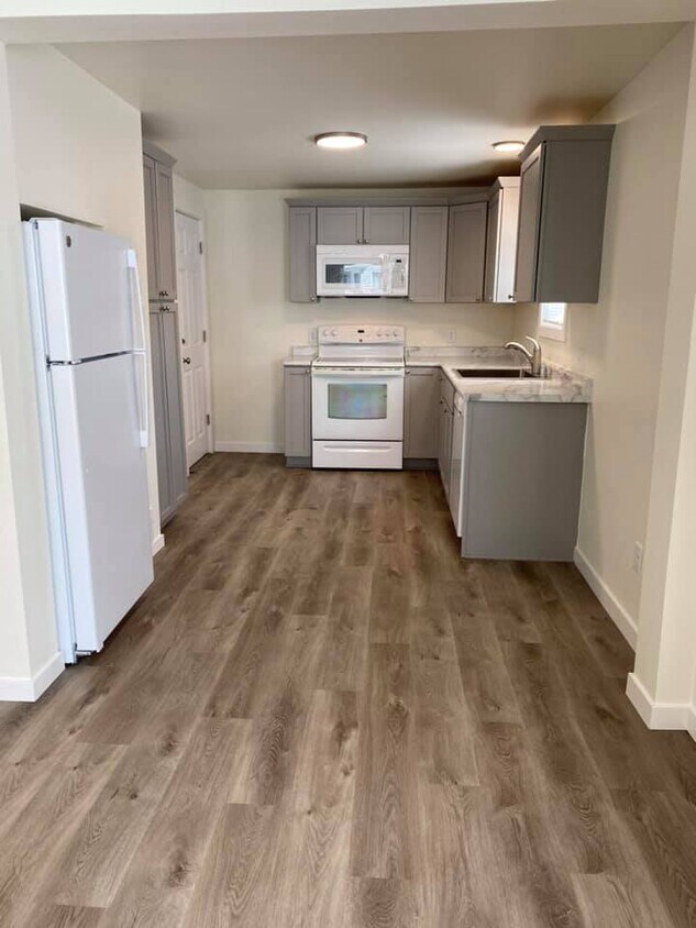 812 Detroit St Unit 812, Sheboygan Falls, WI 53085 Apartments in