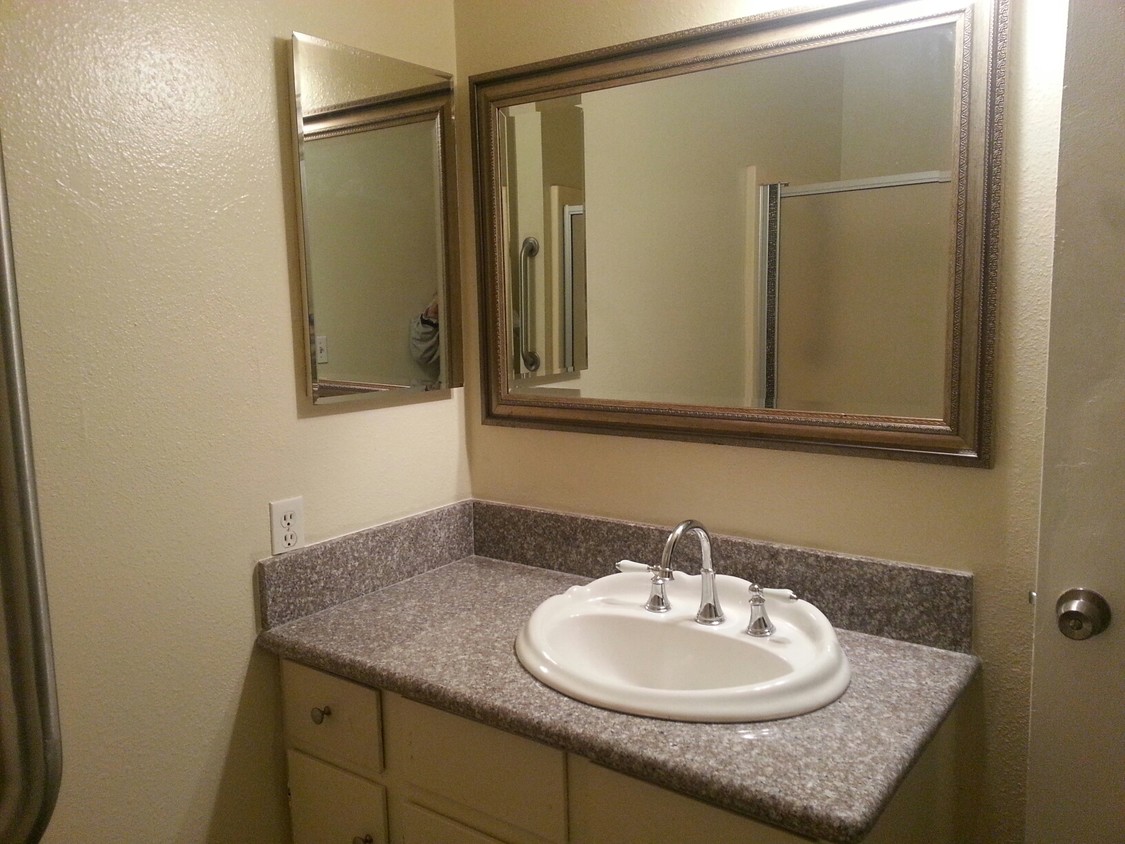 New master bath - 836 E Avenue J12