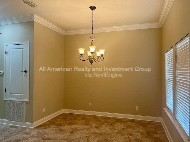 Building Photo - 518 Lakeview St