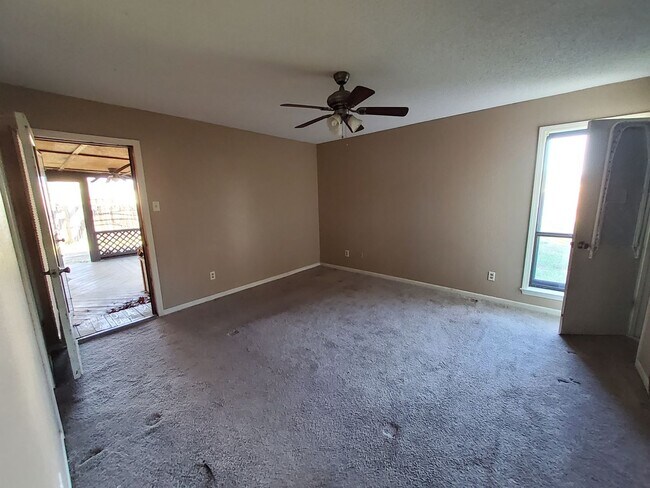 Foto del edificio - 7219 Lawn Ln