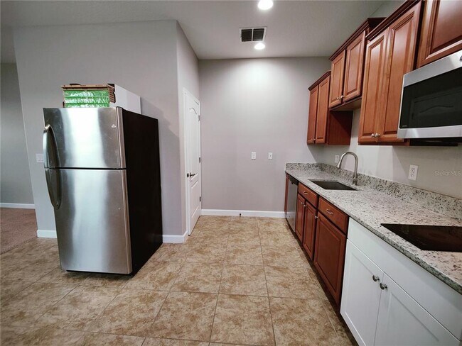 Building Photo - 1806 Thetford Cir
