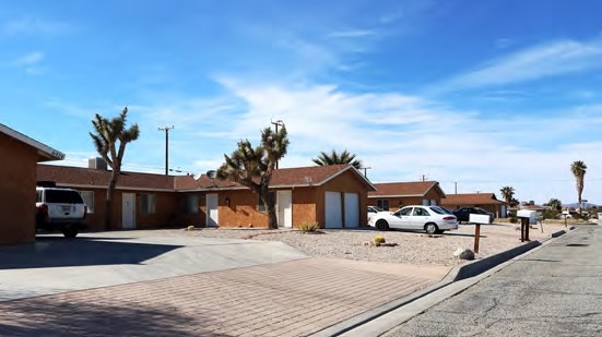 Primary Photo - Athol Apartments